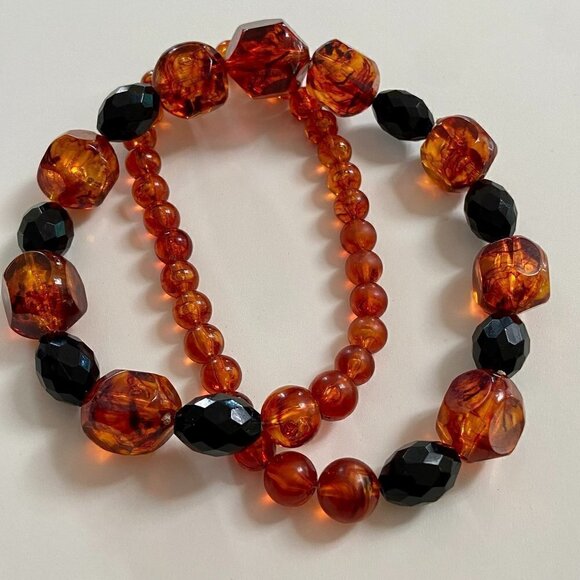 Orange and black beaded necklace - Picture 3 of 6